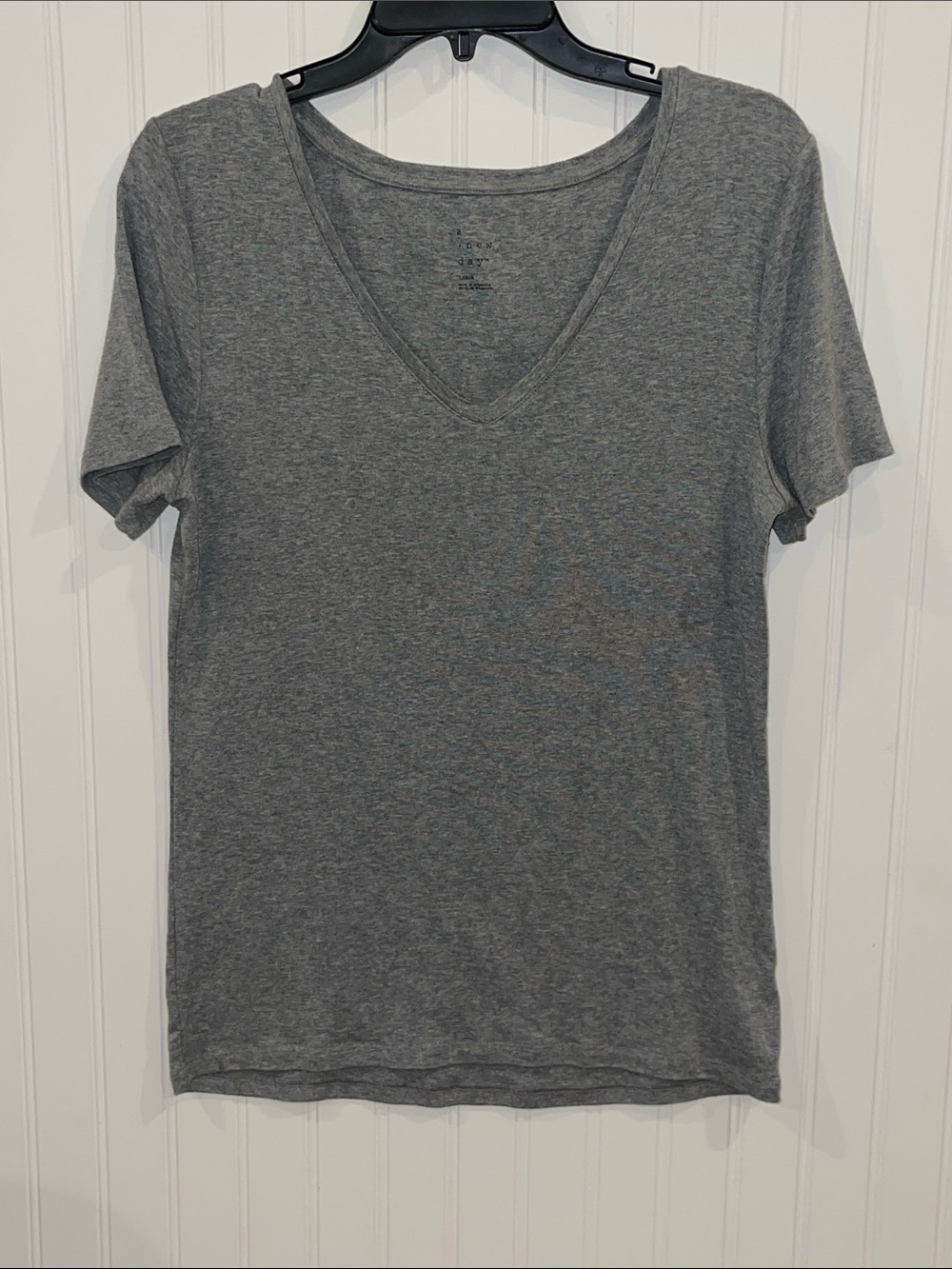 a new day Heather Gray V-Neck Short Sleeve Tee